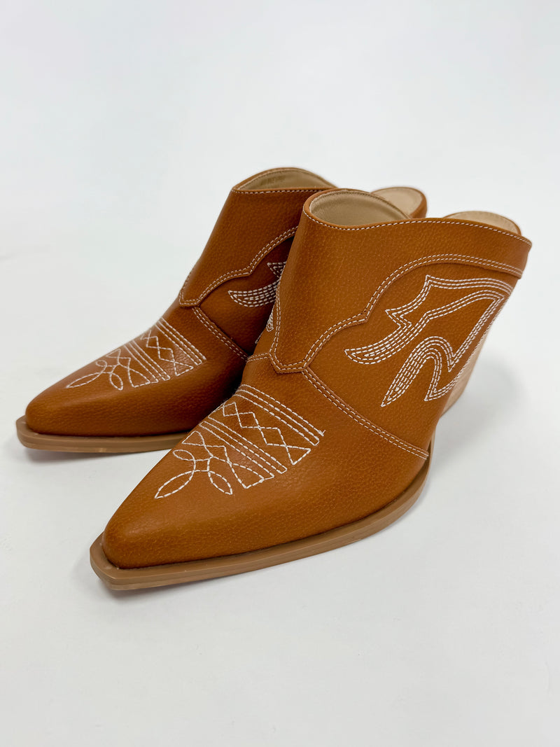 Wild West Charm Mules - Camel