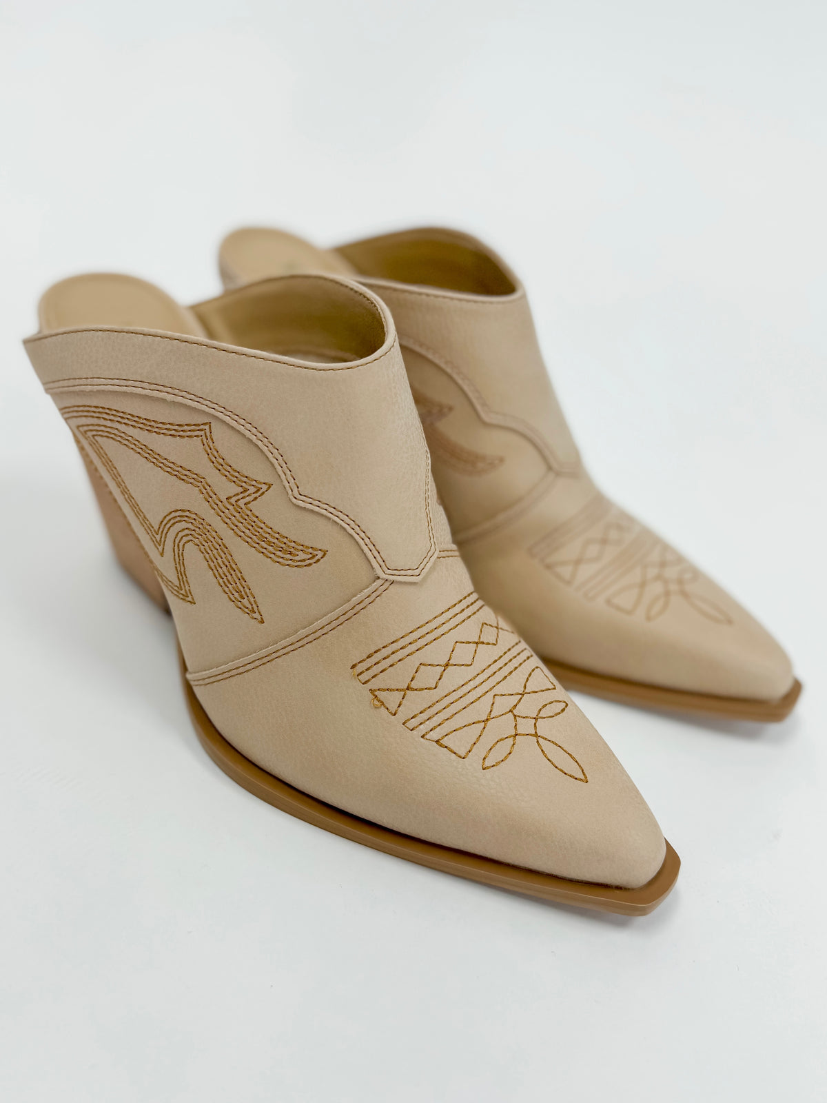 Wild West Charm Mules - Beige