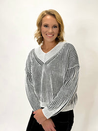 The Urban Knit Sweater Black & White